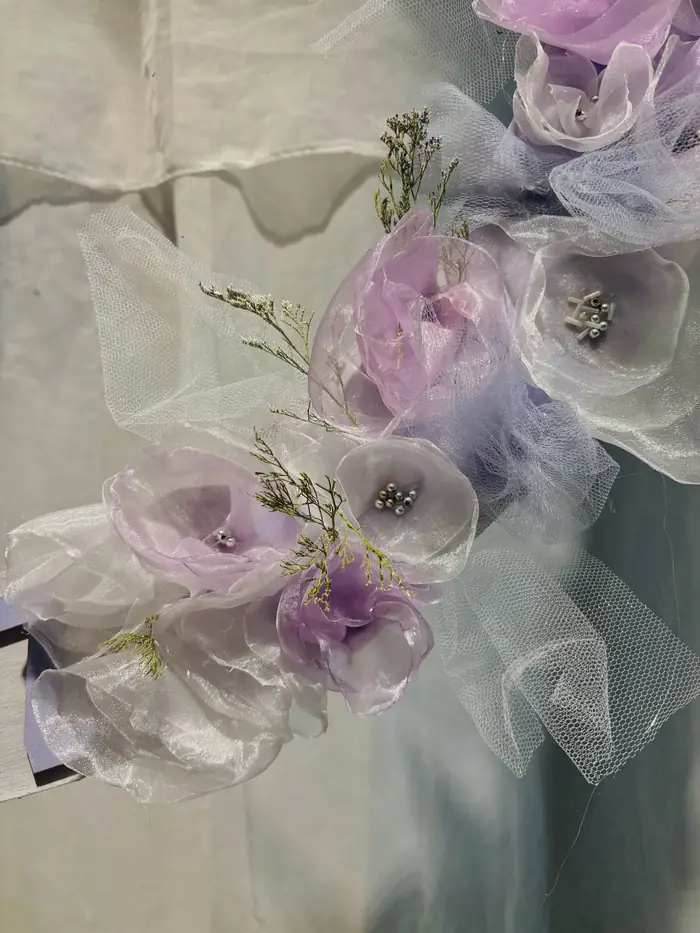 Flores artesanales, una por una